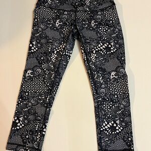 Lululemon Athletica Black and White Patterned Leggings